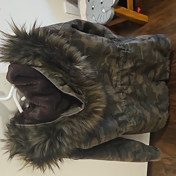 Coat - Picture 2 of 2